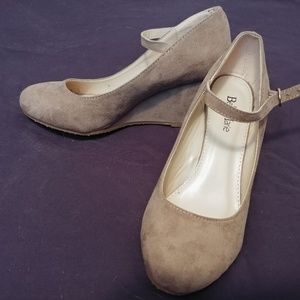 Bella Marie Taupe Suede Strap Wedges LIKE NEW